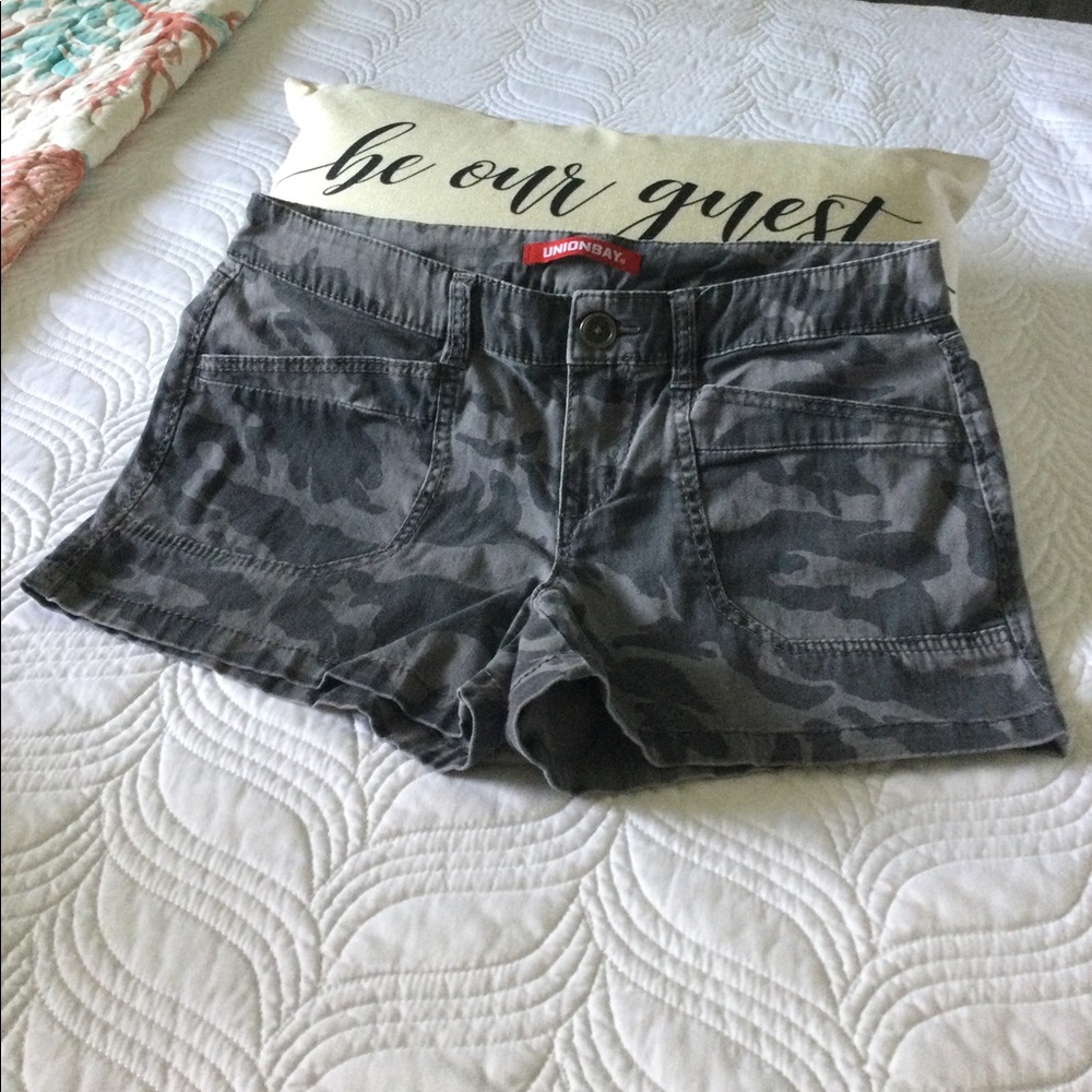 Women’s/Junior’s Union Bay Short Size: 9